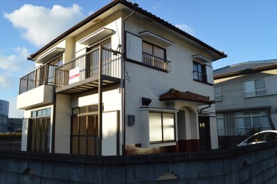 倉敷市 福田公園付近 W邸　外壁塗装・壁紙・床の張替・バスルーム改修他