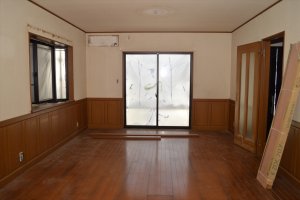 岡山市東区益野　外壁塗装・壁紙・床の張替等